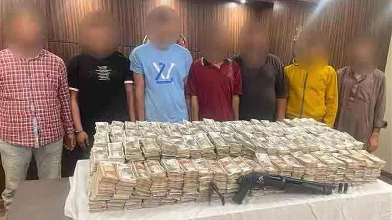 سرقوا خمسة مليون ونصف .. كشف ملابسات إيقاف اتوبيس شركة التبغ بالقليوبية