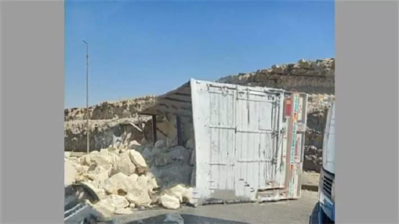 عـــــــــــــاجـــــل .. بالأسماء.. إصابة 13 عاملًا زراعيًا في حادث انقلاب سيارة نقل بالبحيرة