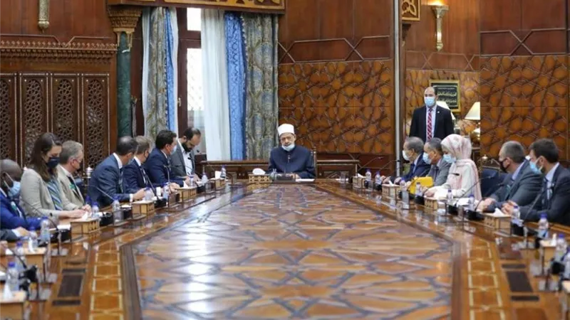 الأزهر يوضح حقيقة تعيين 16 ألف معلم