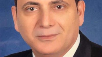 خبير إقتصادى لبلدنا اليوم :  الأزمات الإقتصادية تضرب العالم والحكومة تسعى بقدم وساق لمواجهتها | خاص