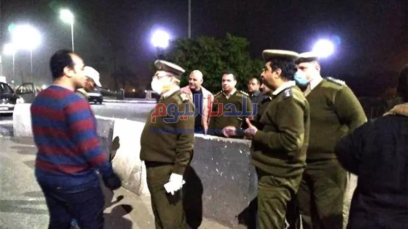 محافظ سوهاج يتابع تطبيق قرارات الحظر ليومي الجمعة والسبت.. 