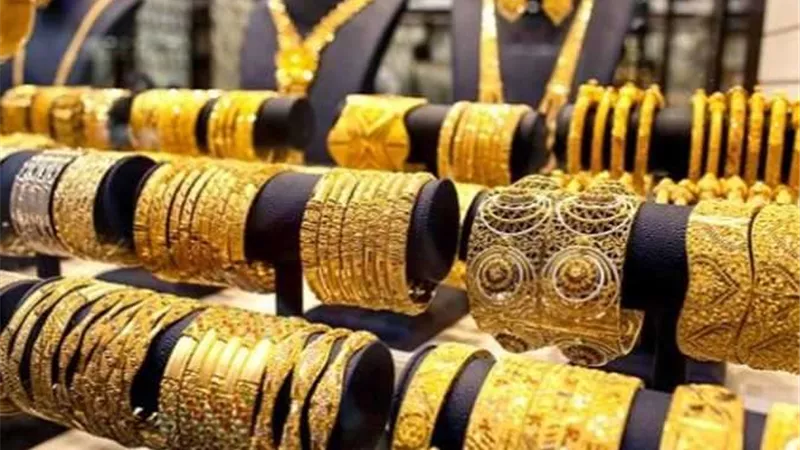 أسعار الذهب تستقر فى منتصف تعاملات اليوم الثلاثاء