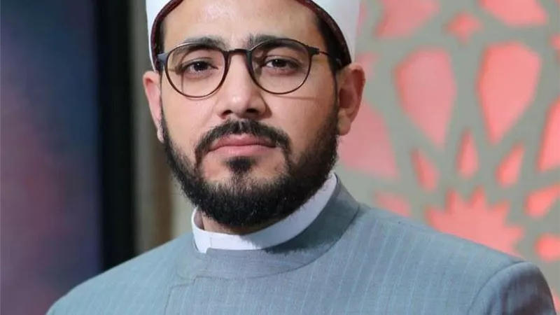لسرقة فيديوهات خاصة.. أمين الفتوى يحرر محضرا ضد مسئول السوشيال بدار الإفتاء
