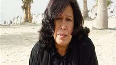فنانة كويتية تهاجم المصابين بفيروس كورونا 