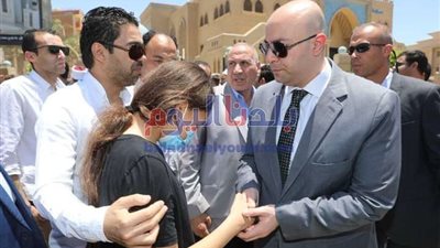 محافظ بني سويف يتقدم الجنازة العسكرية للشهيد العقيد أ.ح