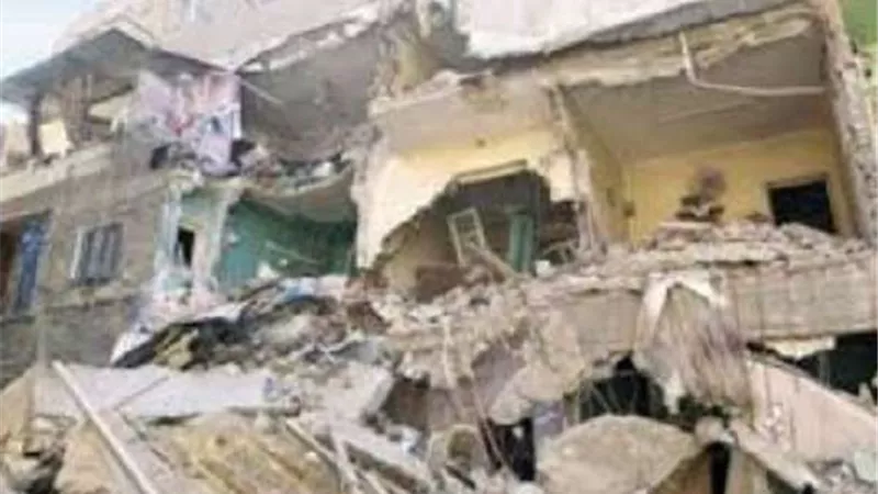 ارتفاع عدد ضحايا انهيار منزل بالوايلي لـ5 أشخاص بعد انتشال 3جثث من تحت الركام