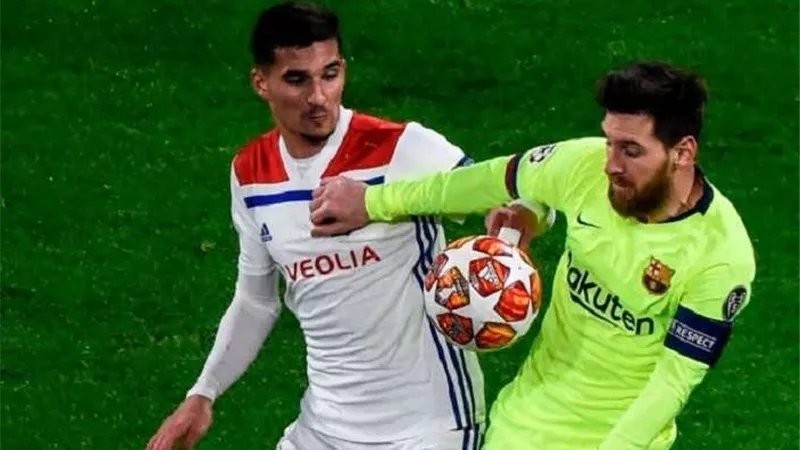 حسام عوار يقترب من تمثيل منتخب الجزائر