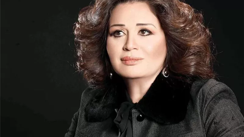 تصريح ناري من إلهام شاهين بشأن اللمس بين الفنانين والفنانات