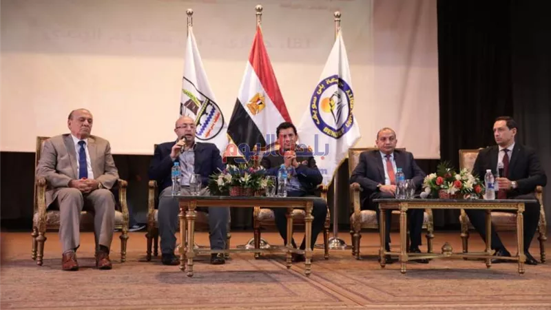 وزير الرياضة : لسنا جهة اختصاص في أزمة رفض الزمالك ملعب مباراة القمة