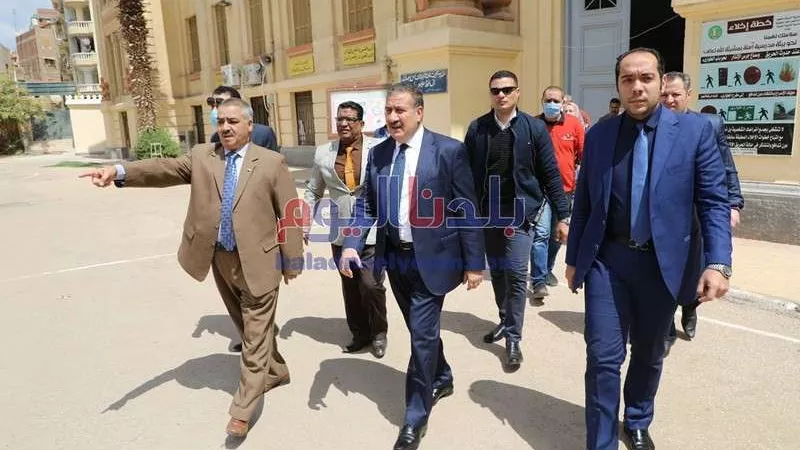 توفير 7 منافذ متحركة لبيع السلع الغذائية والمطهرات بالمنوفية
