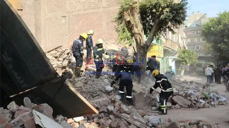 انهيار جزئي لعقار بشارع البحر الأعظم بالجيزة.. تفاصيل