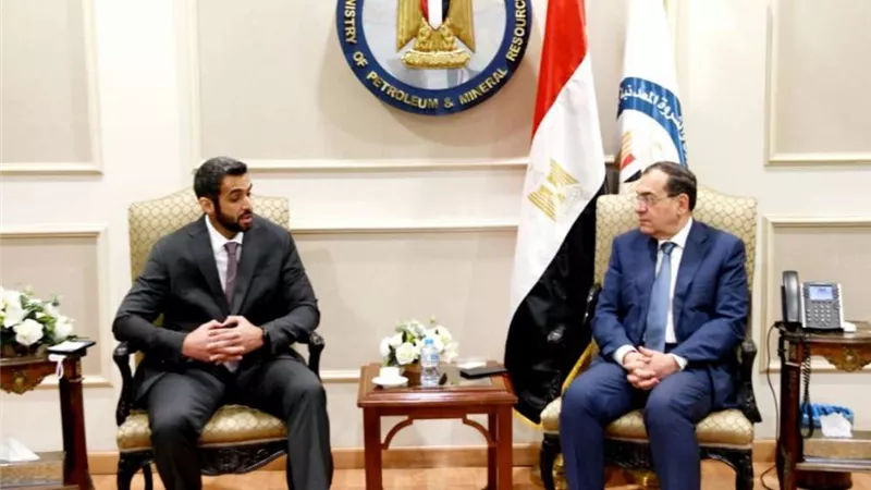 طارق الملا بحث تعزيز التعاون وفرص زيادة الإستثمارات الإماراتية