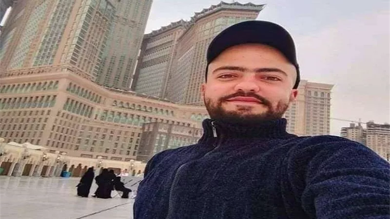 محاولة انتحار فاشلة.. إنقاذ شاب المنصورة بعد سقوطه من أعلى كوبري الجامعة (شاهد)