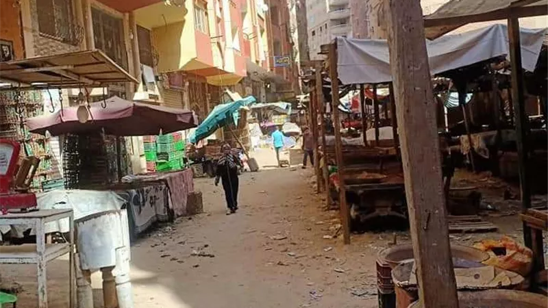 محافظة الجيزة تزيل أكبر سوق عشوائي بالهرم