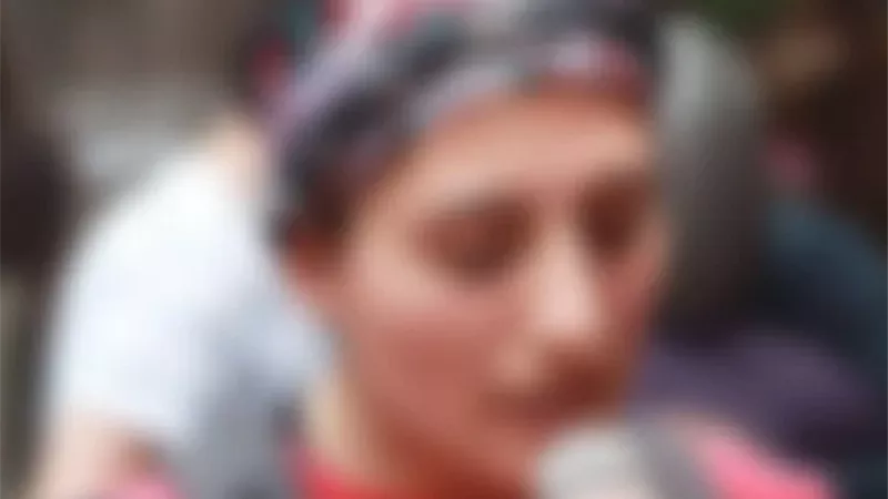 بعد 9 أشهر بدون طعام.. وفاة مطربة شعبية شهيرة
