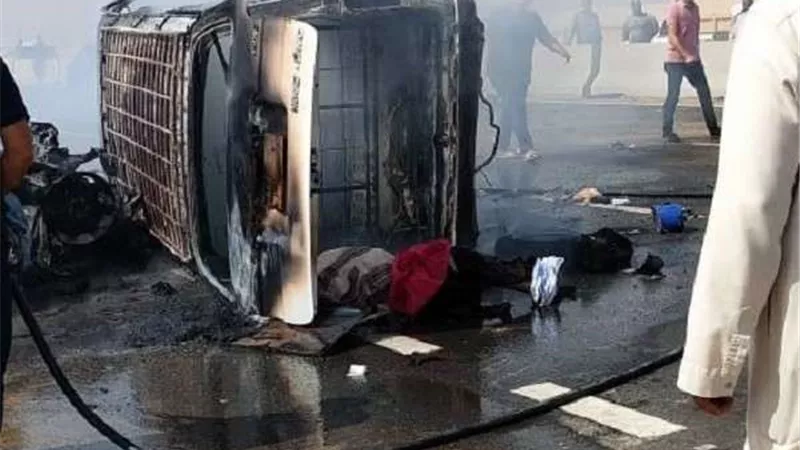 إصابة 12 شخصا إثر حادث تصادم سيارتين ميكروباص بطريق الشروق