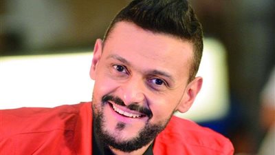 شاهد.. رامز جلال يهنئ شقيقه بمسلسله الجديد 