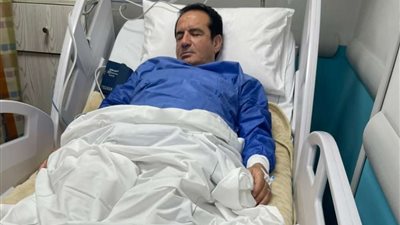 زوجة محمد ثروت تكشف تفاصيل حالته الصحية بعد خضوعه لعملية جراحية في القلب