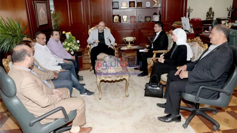 محافظ بني سويف يؤكد دعم كافة جهود الاتحاد الرياضي للجهاز الإداري