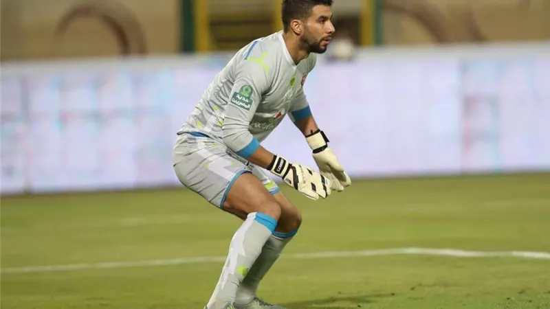 كان ينتظر التمسك بخدماته.. عادل مصطفي: شريف اكرامي أذكي لاعبي الأهلي