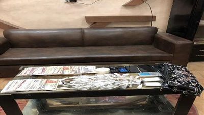 القبض على عاطل بحوزته ربع كيلو هيروين وبندقية خرطوش بالهرم