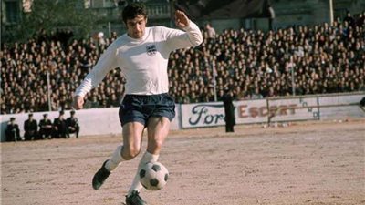 فيروس كورونا يصيب بطل كأس العالم لسنة 1966