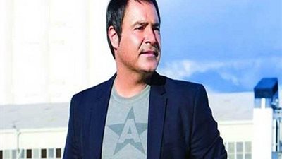 الليلة.. عاصي الحلاني يحيي حفلا غنائيًا أون لاين