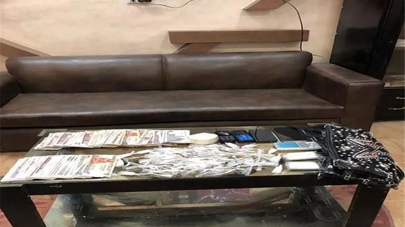 القبض على عاطل بحوزته ربع كيلو هيروين وبندقية خرطوش بالهرم