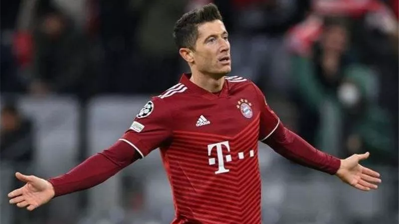 ليفاندوفسكي على أعتاب الرحيل عن بايرن ميونخ