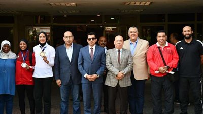 وزير الرياضة يستقبل أبطال مصر في الكاراتيه بعد فوزهم بـ ٧ ميداليات فى دورة ألعاب البحر المتوسط بالجزائر