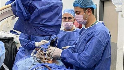 وزرة الصحة: نجاح أول جراحة في العمود الفقري بالمنظار داخل مستشفي الهلال