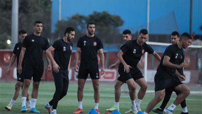 الأهلي يواصل استعداداته لمواجهة بتروجيت في الكأس