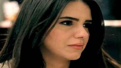 الموت يفجع الفنانة دنيا عبد العزيز