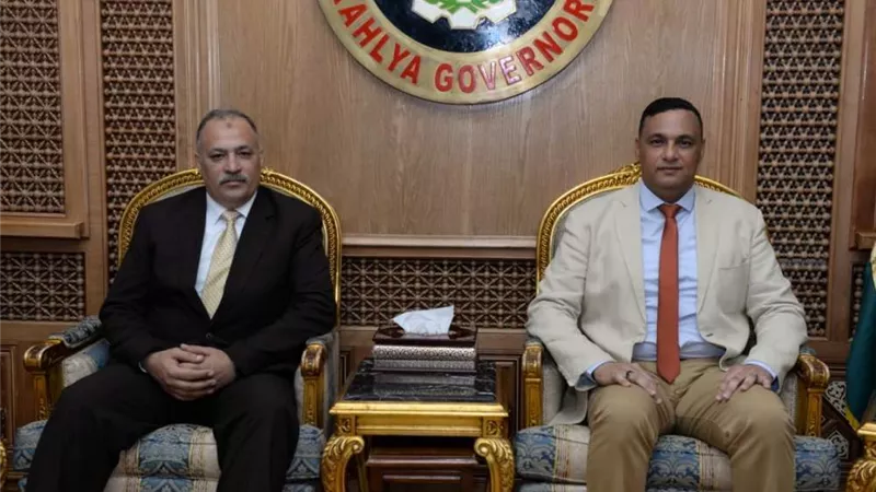 محافظ الدقهلية يلتقي وفد منظومة الشكاوي الحكومية الموحدة بمجلس الوزراء