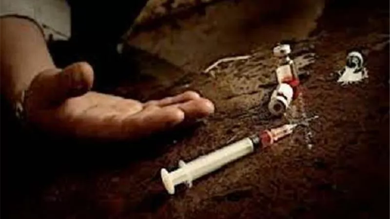 بسبب جرعة زائدة.. مصرع شخص بسوهاج أثناء تناوله المواد المخدرة