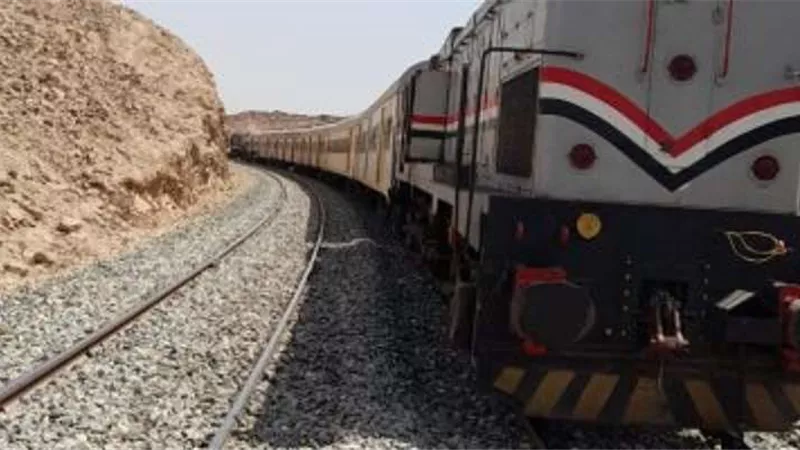 مصرع شاب تحت عجلات قطار بأبو النمرس في الجيزة