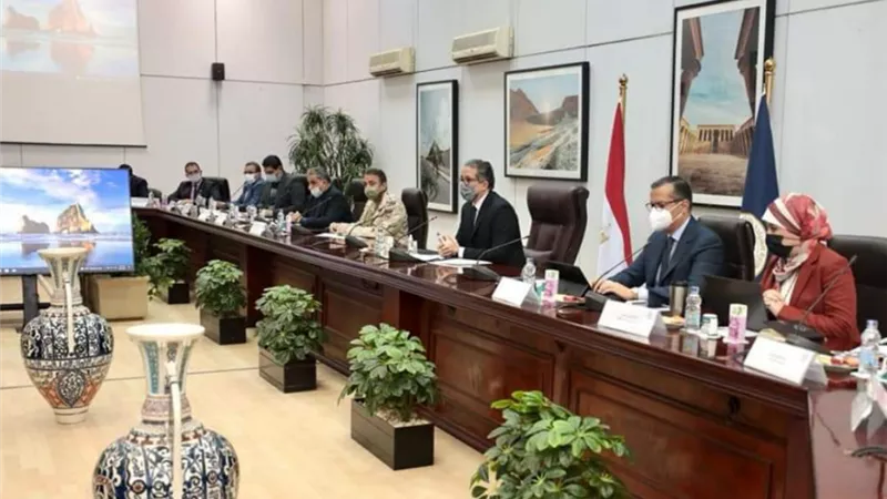 وزارة السياحة والآثار تطلق حملة للترويج السياحي لمصر خلال الصيف