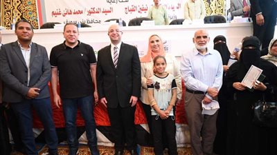 وزيرة التضامن ومحافظ بني سويف يفتتحان مشروع إعمار 330 منزلا في الفشن