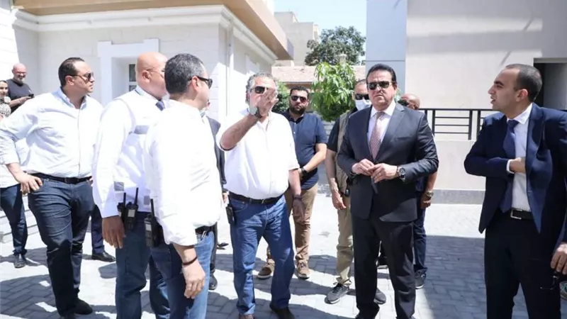 «عبدالغفار» يتفقد مبنى فرع هيئة الإسعاف بالإسماعيلية
