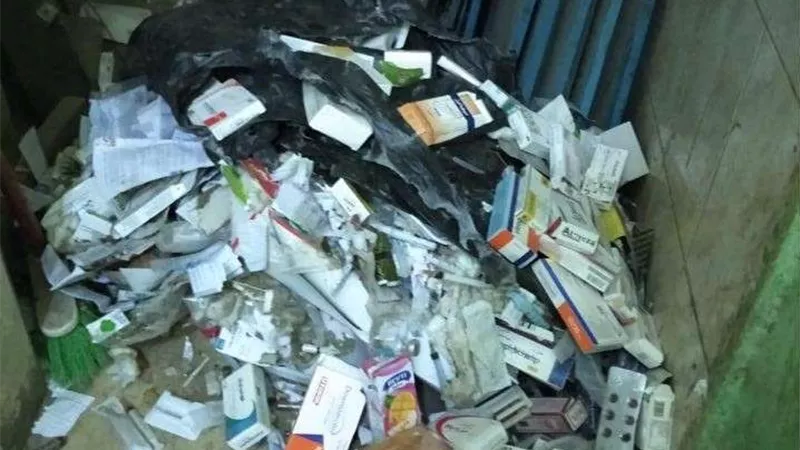 رئيس حي البساتين يشكر المنطقة الطبية وإدارة الصيدلة بعد حملاتها على المخالفين