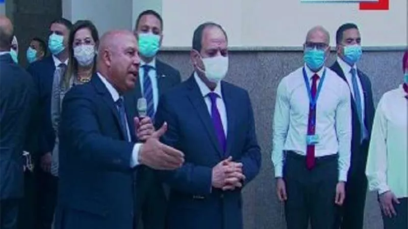 وزير النقل عن عربات القطار الجديدة: المواطن سيشعر بأنه يركب سيارة مرسيدس