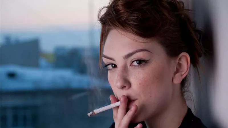 أحذر هذا النوع من التدخين.. الأكثر خطرا عند الإصابة بفيروس كورونا