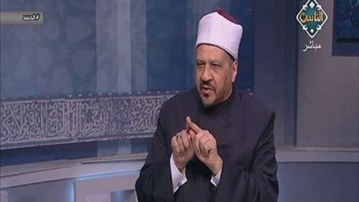 مجدي عاشور يوضح الأدوات الممنوع والمسموح استخدامها وقت الإحرام.. فيديو