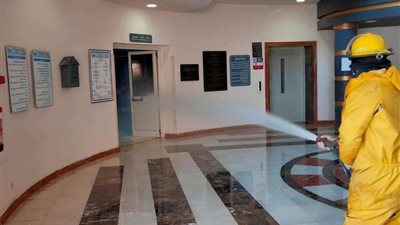 الحماية المدنية تجرى عمليات تعقيم لمستشفى بهتيم بشبرا