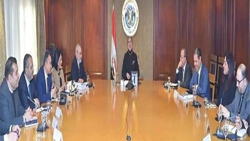 نيفين جامع: 2% زيادة في الصادرات و24% تراجع بالواردات وانخفاض عجز الميزان التجاري