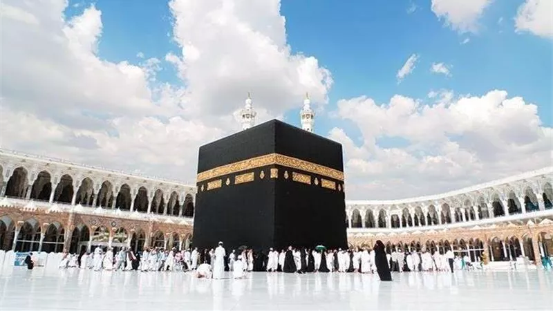 تسليم كسوة الكعبة المشرفة 10 ذى الحجة واستبدالها غرة محرم
