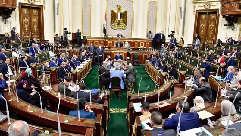 غادة على: المنطقة الاقتصادية لقناة السويس ملتزمة بشرطى العلانية والمنافسة