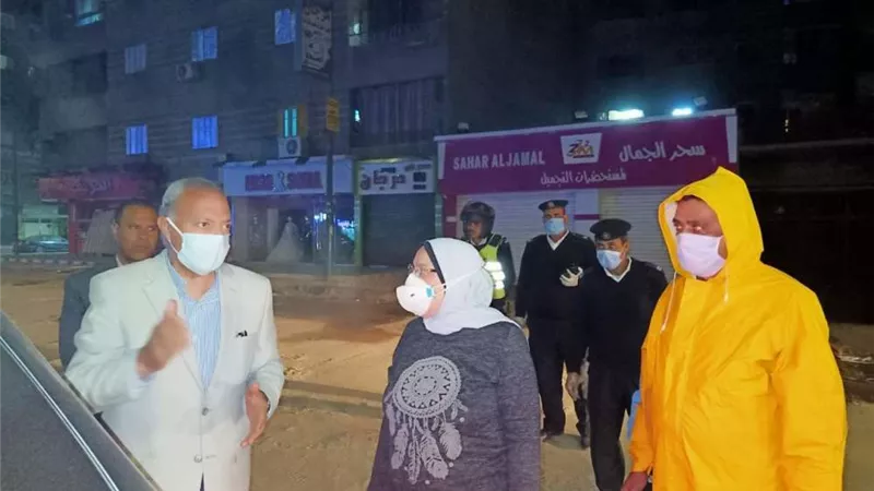 محافظ القليوبية يتابع التزام المواطنين بحظر التجوال بمدينة شبرا الخيمة