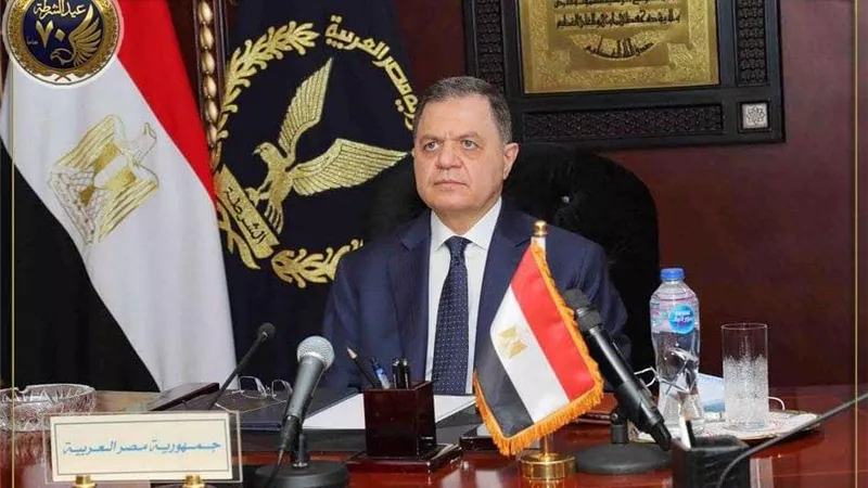 وزير الداخلية يهنّئ وزير الدفاع ورئيس الأركان بمناسبة حلول عيد الأضحى المبارك