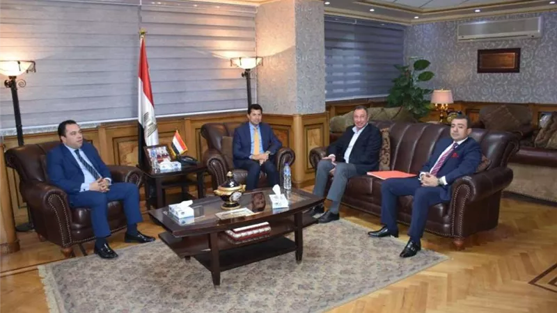 التفاصيل الكاملة لجلسة محمود الخطيب مع وزير الشباب